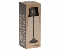 Maileg Miniatuur Vloerlamp Grijs 6 Maileg Miniatuur Vloerlamp Grijs -Kinderproducten image 100