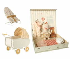 Maileg Ginger Baby Set Incl. Wagen En Stoeltje